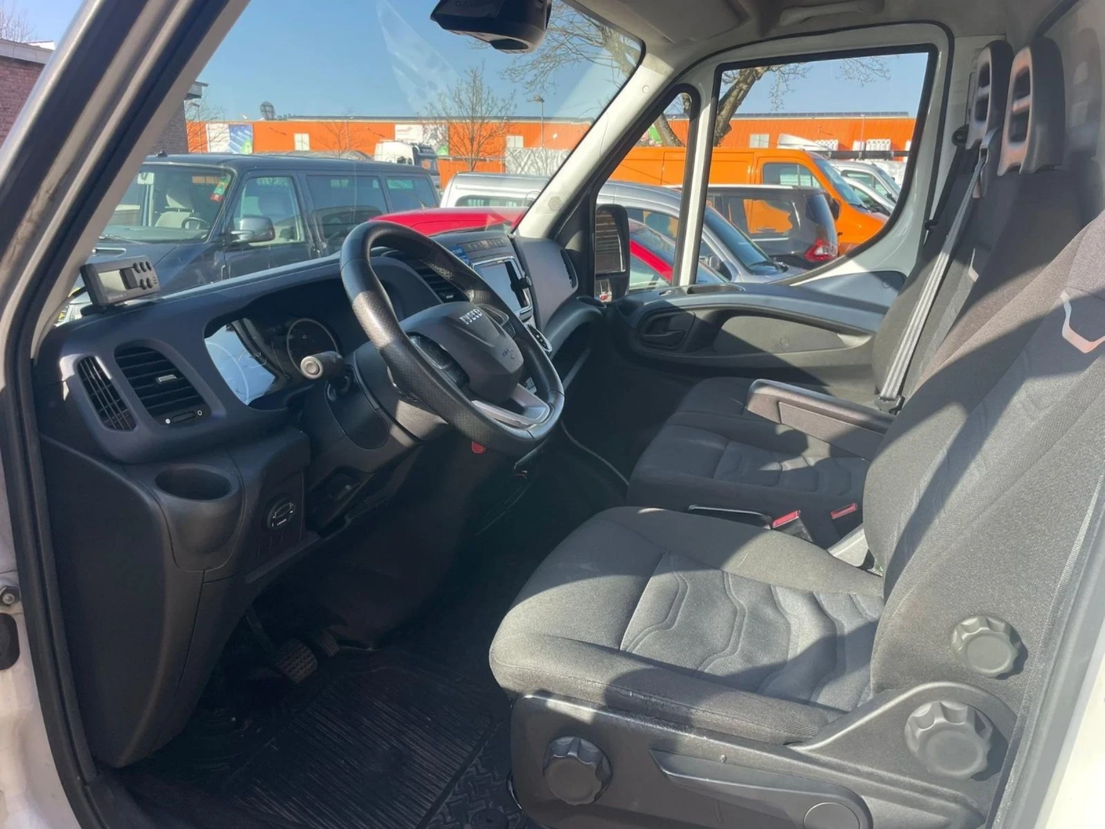 Iveco Daily Хладилен 3.0 179к.с. , снимка 5 - Бусове и автобуси - 54060058