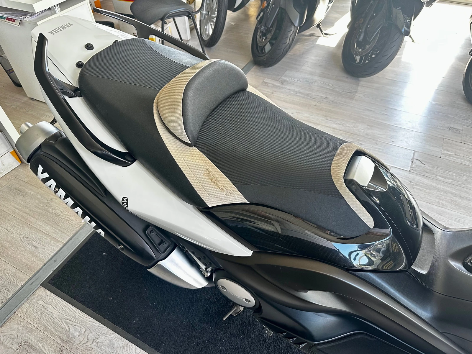 Yamaha T-max White Max 500i Anniversary - изображение 4