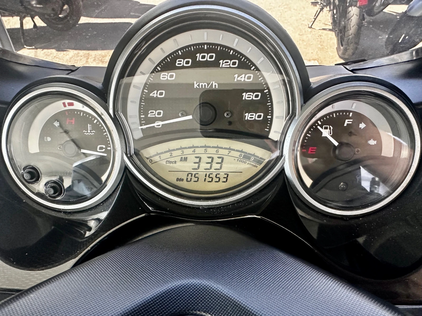 Yamaha T-max White Max 500i Anniversary - изображение 3