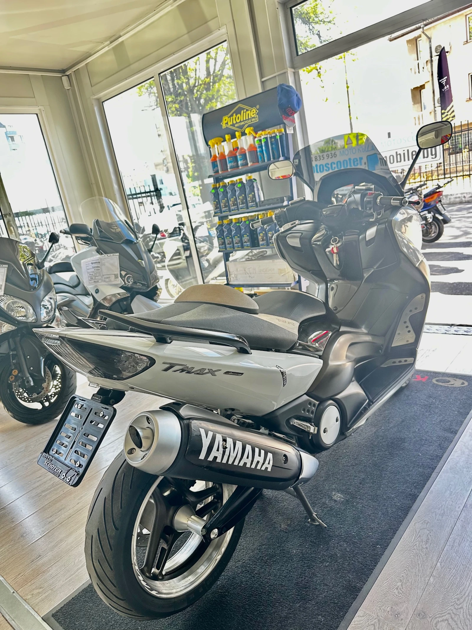 Yamaha T-max White Max 500i Anniversary - изображение 7