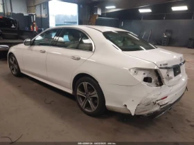 Обява за продажба на Mercedes-Benz E 300 4MATIC burmester подгреви обдухване ~28 000 лв. - изображение 2