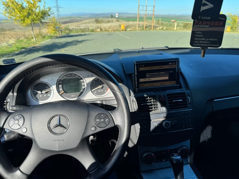 Mercedes-Benz C 320, снимка 13 - Автомобили и джипове - 47818736