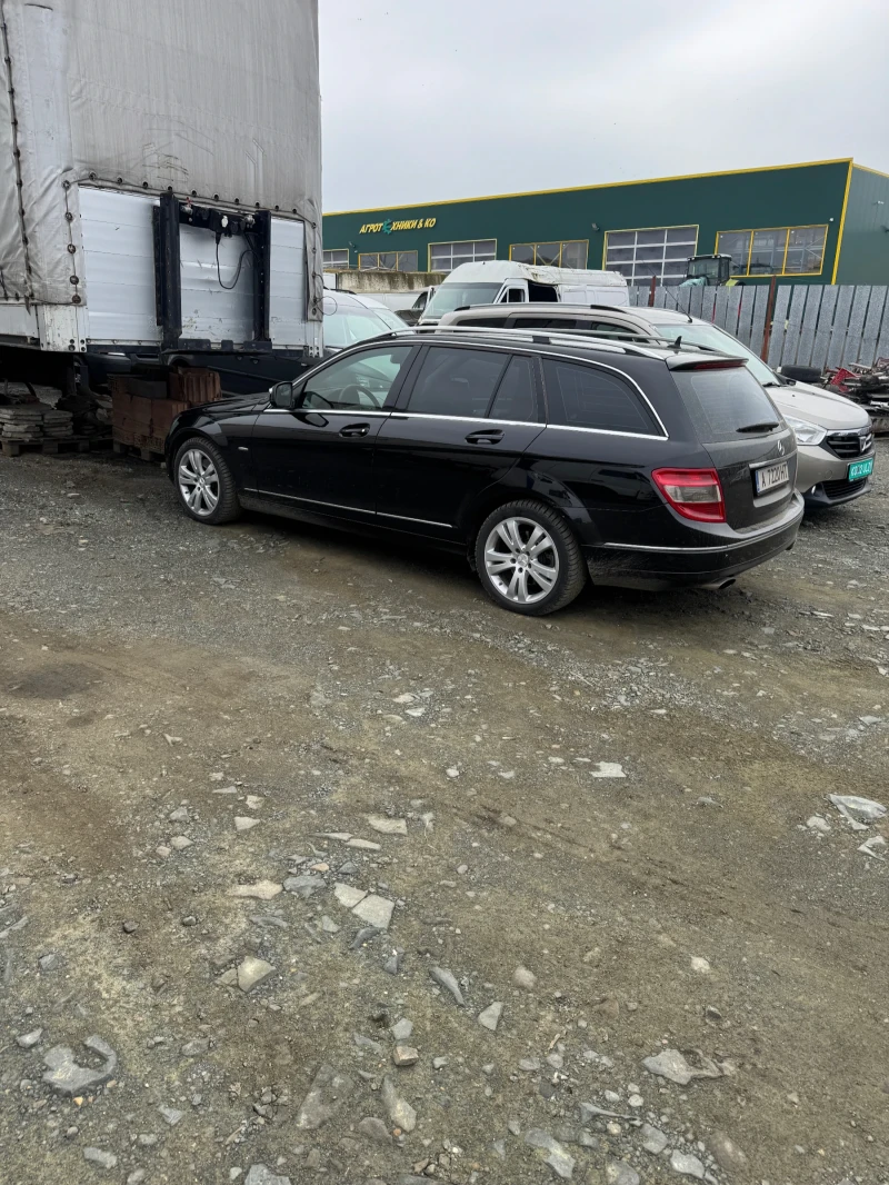 Mercedes-Benz C 320, снимка 16 - Автомобили и джипове - 47818736