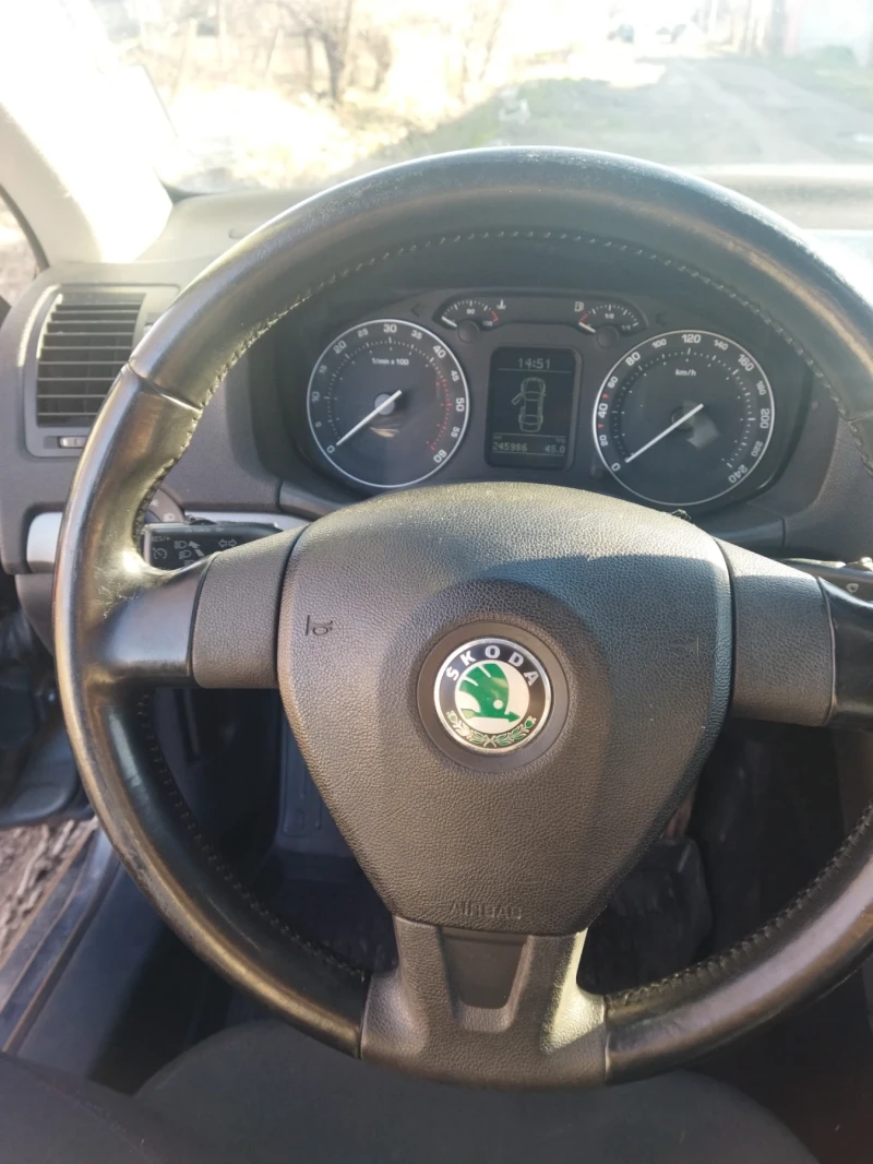 Skoda Octavia 2.0 TDI 140к.с, снимка 8 - Автомобили и джипове - 48823722