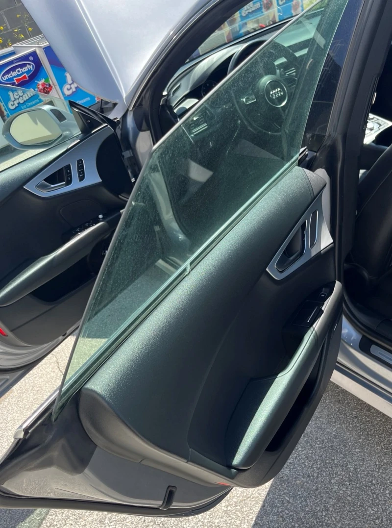 Audi A7 3.0 TFSi, снимка 12 - Автомобили и джипове - 52046171