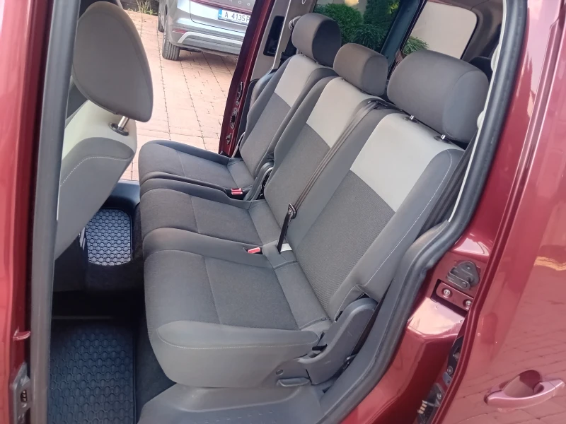VW Caddy 1.6TDI MAXI 6+ 1, снимка 9 - Автомобили и джипове - 51434698