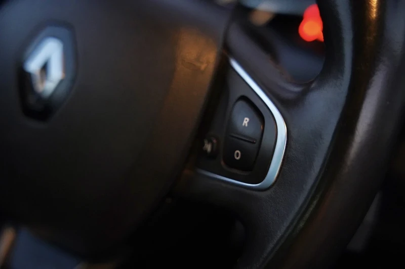 Renault Clio 1.5 dci, снимка 11 - Автомобили и джипове - 52277210