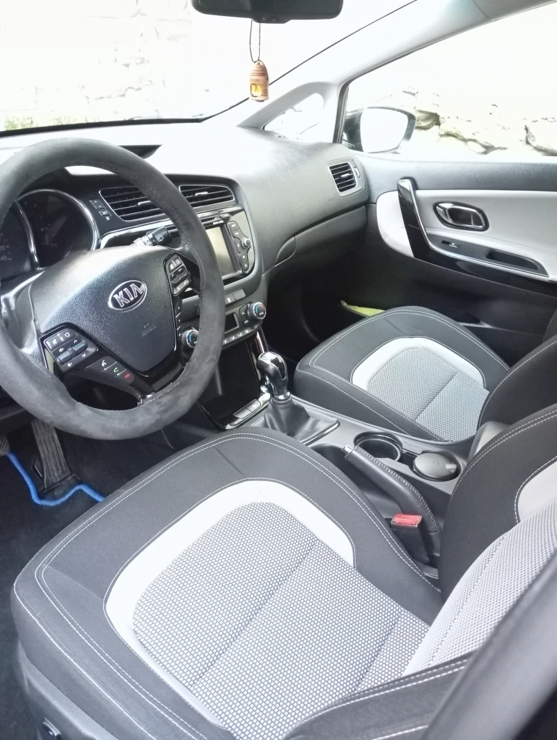 Kia Ceed 1, 6 GDI, снимка 5 - Автомобили и джипове - 52513365