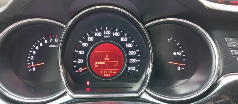 Kia Ceed 1, 6 GDI, снимка 10 - Автомобили и джипове - 53329250