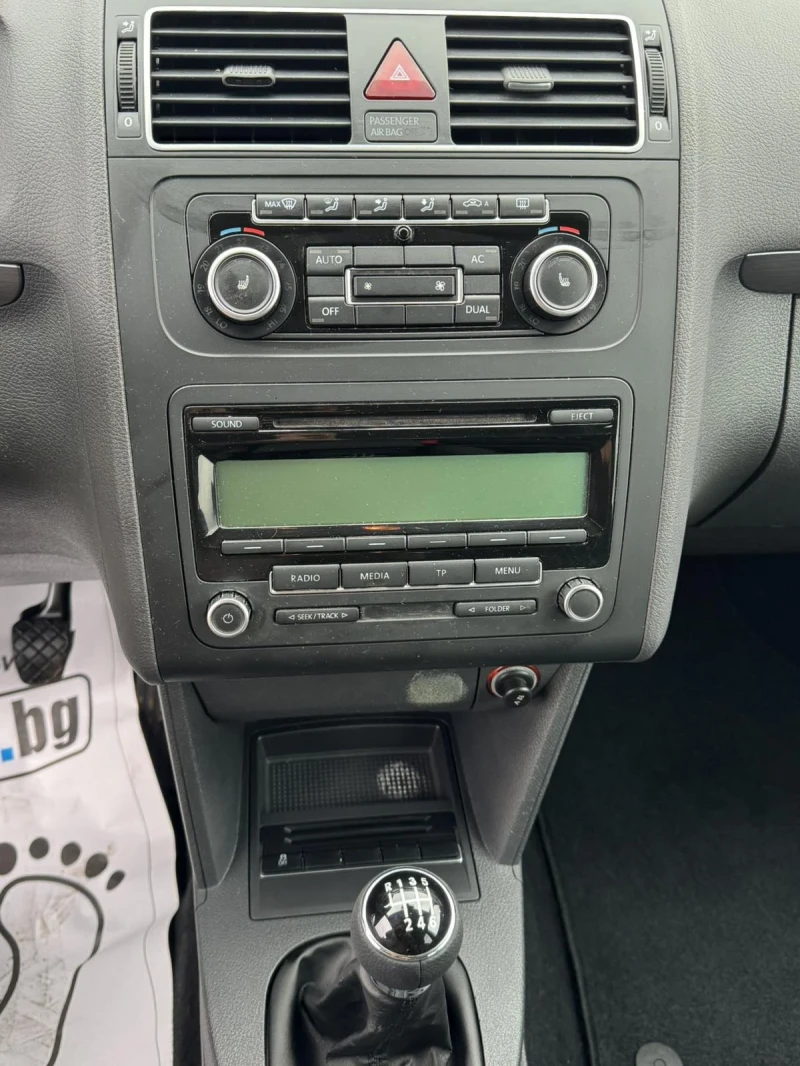 VW Touran * * * CROSS* * 2.0TDi* 140кс. * ПОДГРЕВ* 7МЕСТА* *, снимка 11 - Автомобили и джипове - 52734593