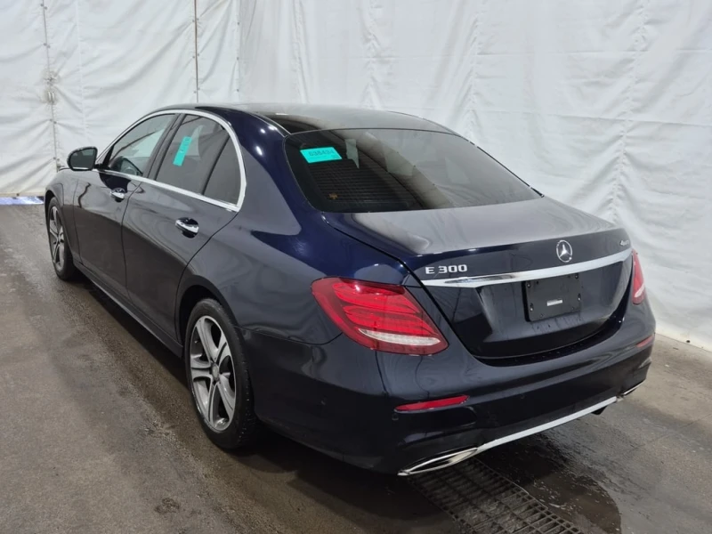 Mercedes-Benz E 300 * CARFAX * БЕЗ ПЪРВОНАЧАЛНА ВНОСКА, снимка 4 - Автомобили и джипове - 52713558