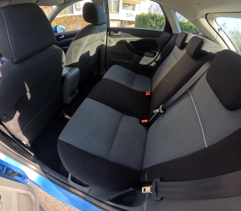 Ford Focus 1.6 TDCI, снимка 11 - Автомобили и джипове - 52742209
