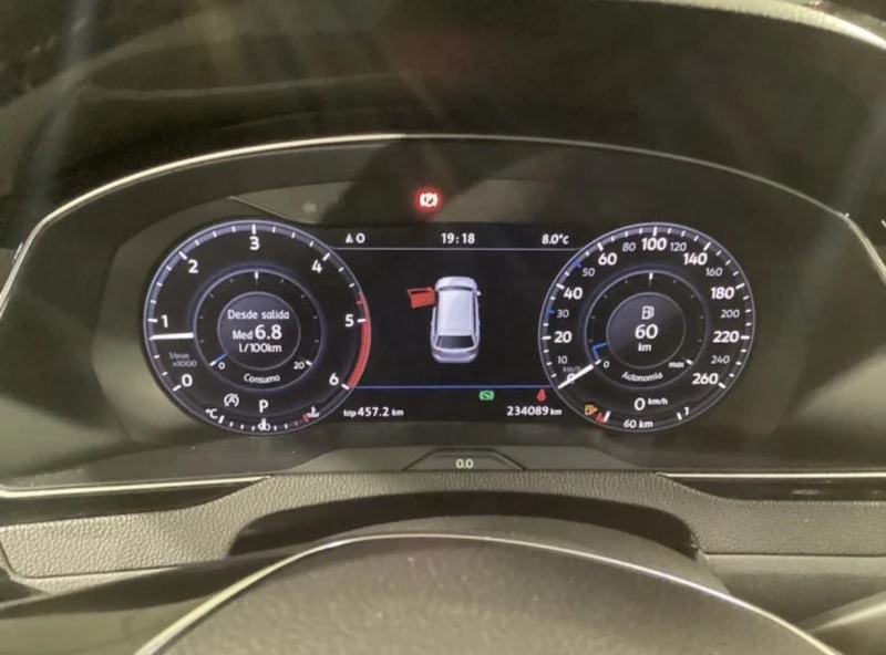 VW Passat 2.0TDI 190/DIGITAL/CAMERA/PANORAMA/ПЪЛНА ИСТОРИЯ, снимка 8 - Автомобили и джипове - 53358062