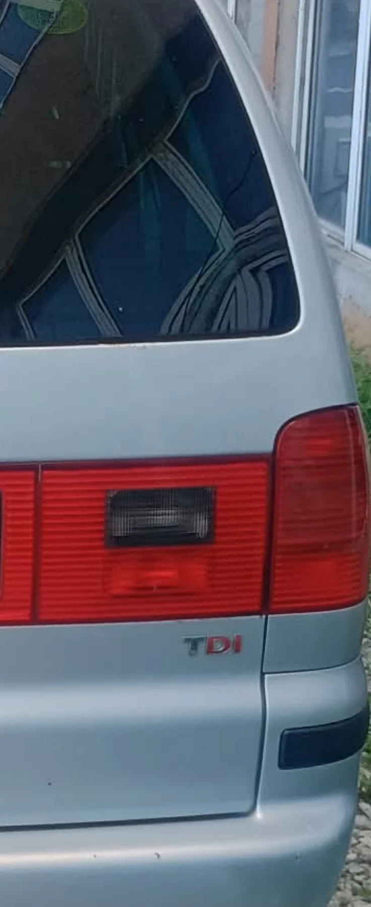 VW Sharan 1.9 тди 116к.с  автомат 2003г. Седем местен, снимка 7 - Автомобили и джипове - 54810554
