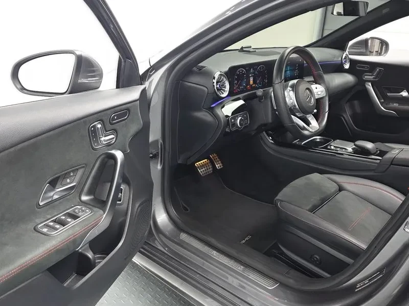 Mercedes-Benz A 250 4MATIC , снимка 10 - Автомобили и джипове - 55790239