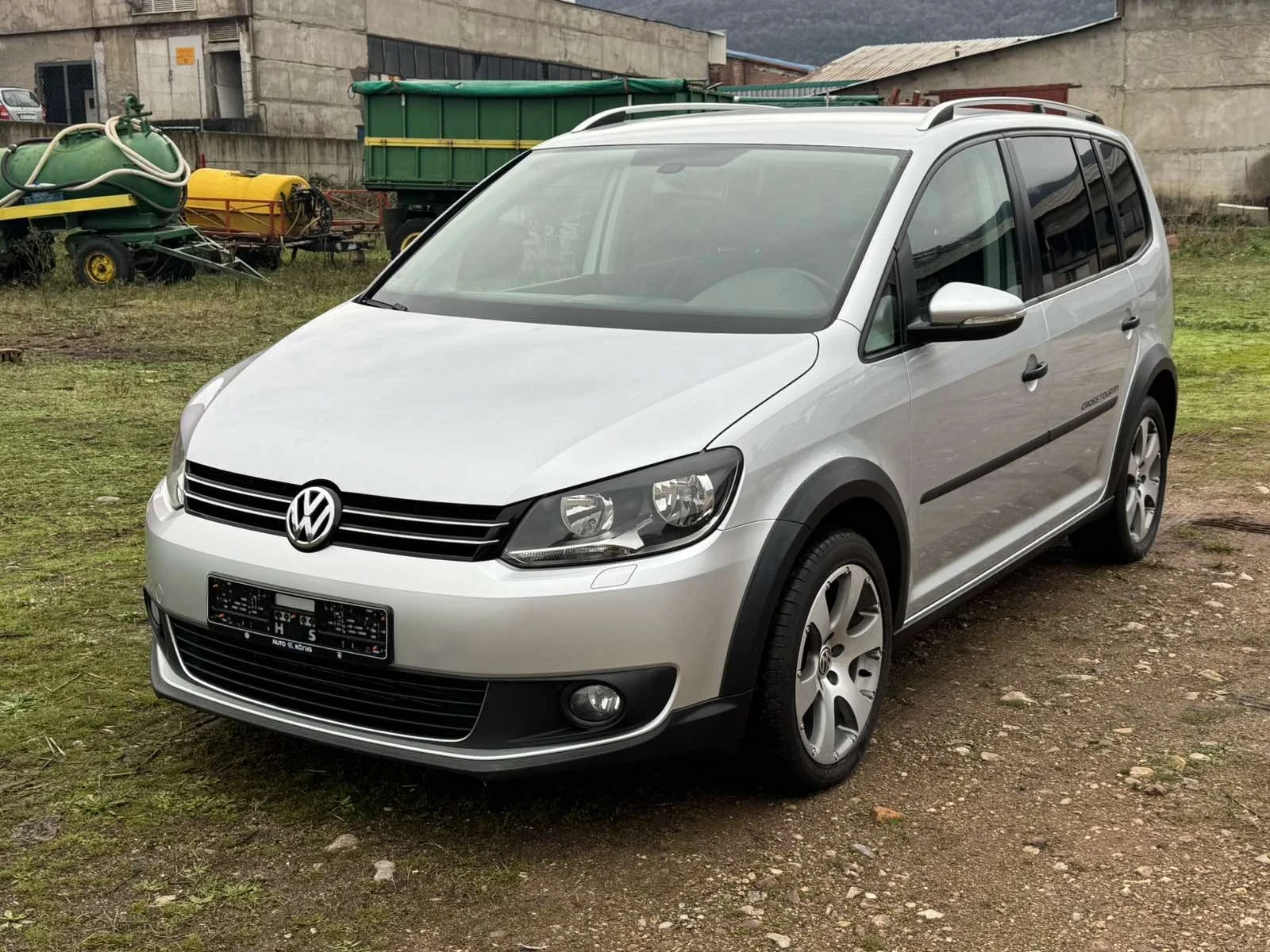 VW Touran * * * CROSS* * 2.0TDi* 140кс. * ПОДГРЕВ* 7МЕСТА* *, снимка 1