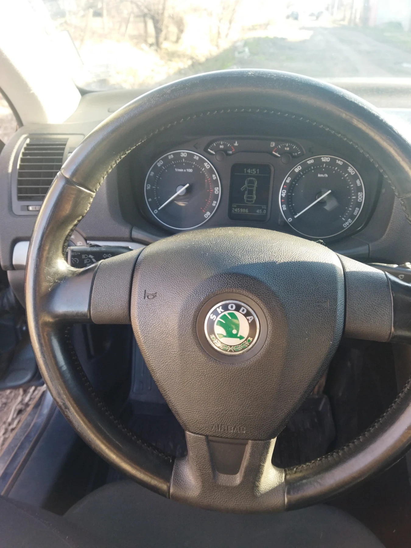 Skoda Octavia 2.0 TDI 140к.с - изображение 8