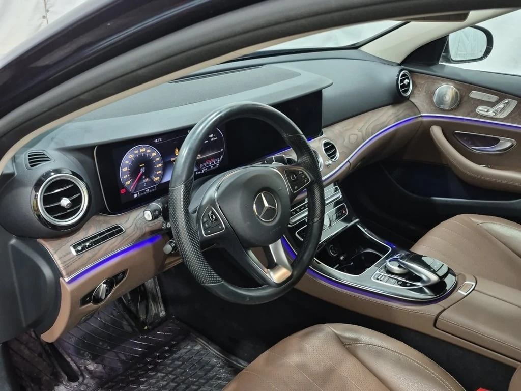 Mercedes-Benz E 300 * CARFAX * БЕЗ ПЪРВОНАЧАЛНА ВНОСКА - изображение 9