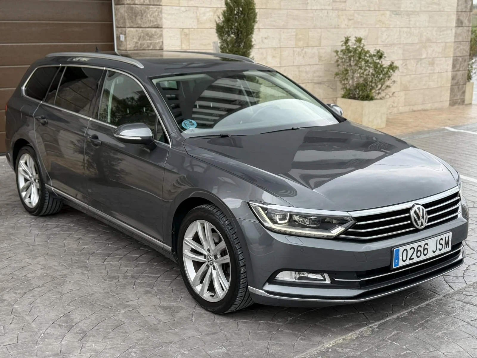 VW Passat 2.0TDI 190/DIGITAL/CAMERA/PANORAMA/ПЪЛНА ИСТОРИЯ