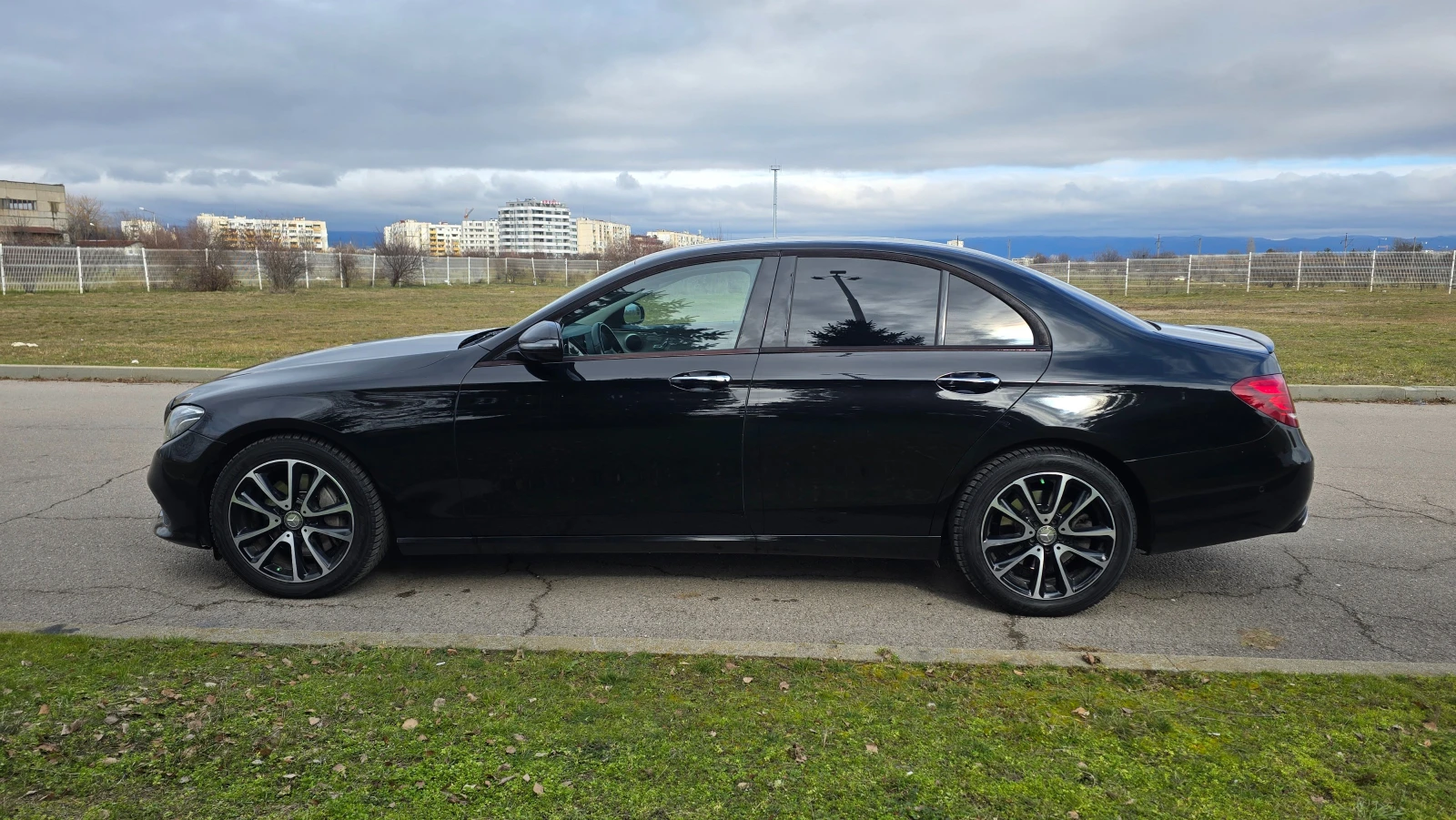 Mercedes-Benz E 350 D Night pack - изображение 5