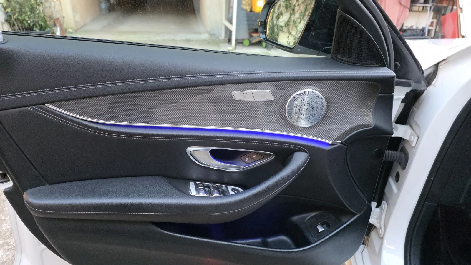 Mercedes-Benz E 220 AMG STYLE, снимка 12 - Автомобили и джипове - 53749608