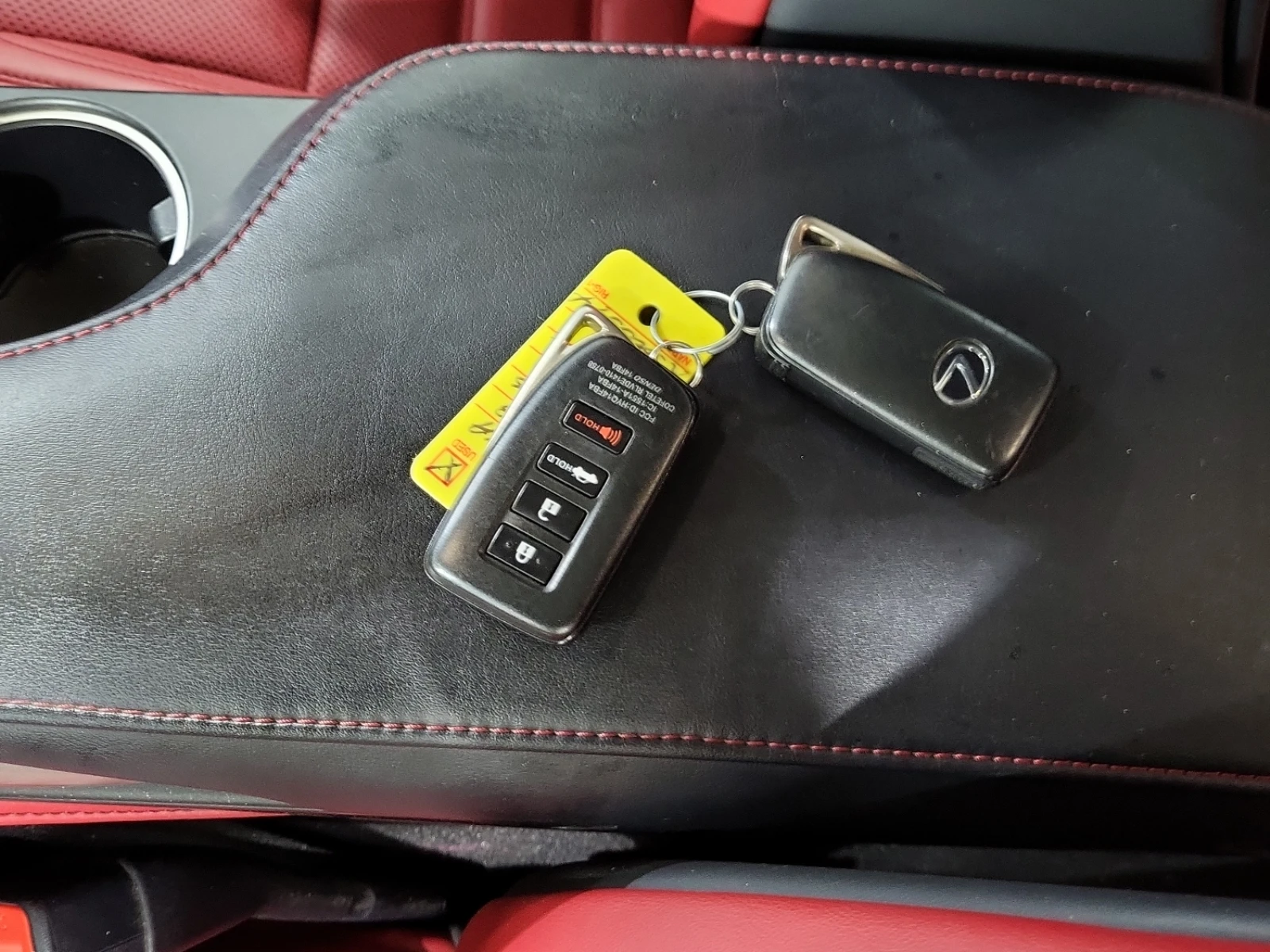 Lexus RC 300 F SPORT CARFAX, снимка 12 - Автомобили и джипове - 53813315