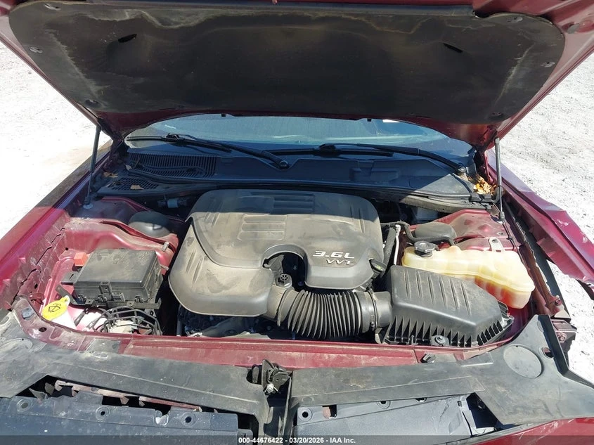 Dodge Challenger 3.6L V-6 DOHC, VVT, 303HP Rear Wheel Drive | Mobile.bg � ����������� 10