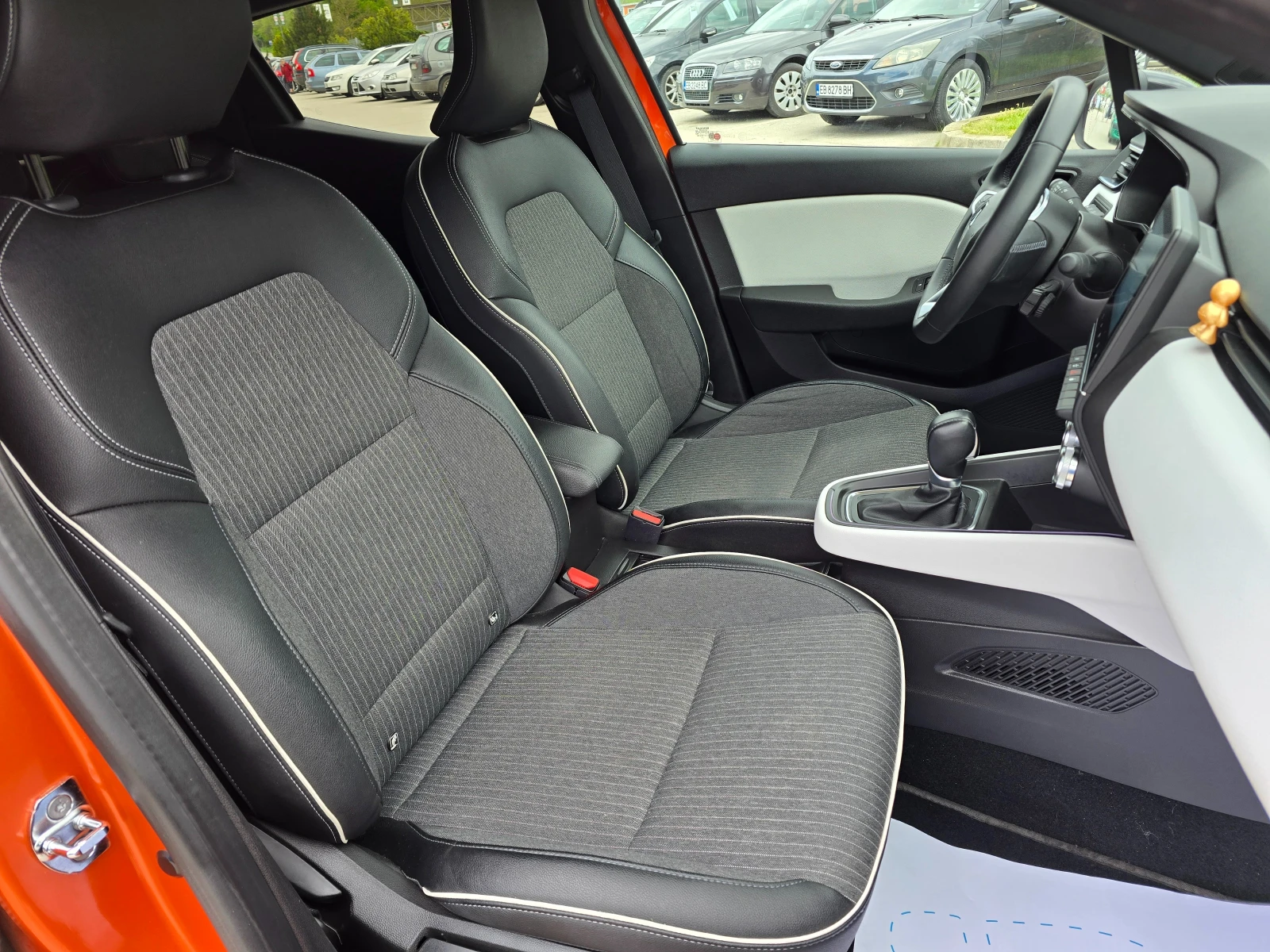 Renault Clio E-TECH-HYBRID/FULL!!!86600KM!!!, снимка 8 - Автомобили и джипове - 54401867