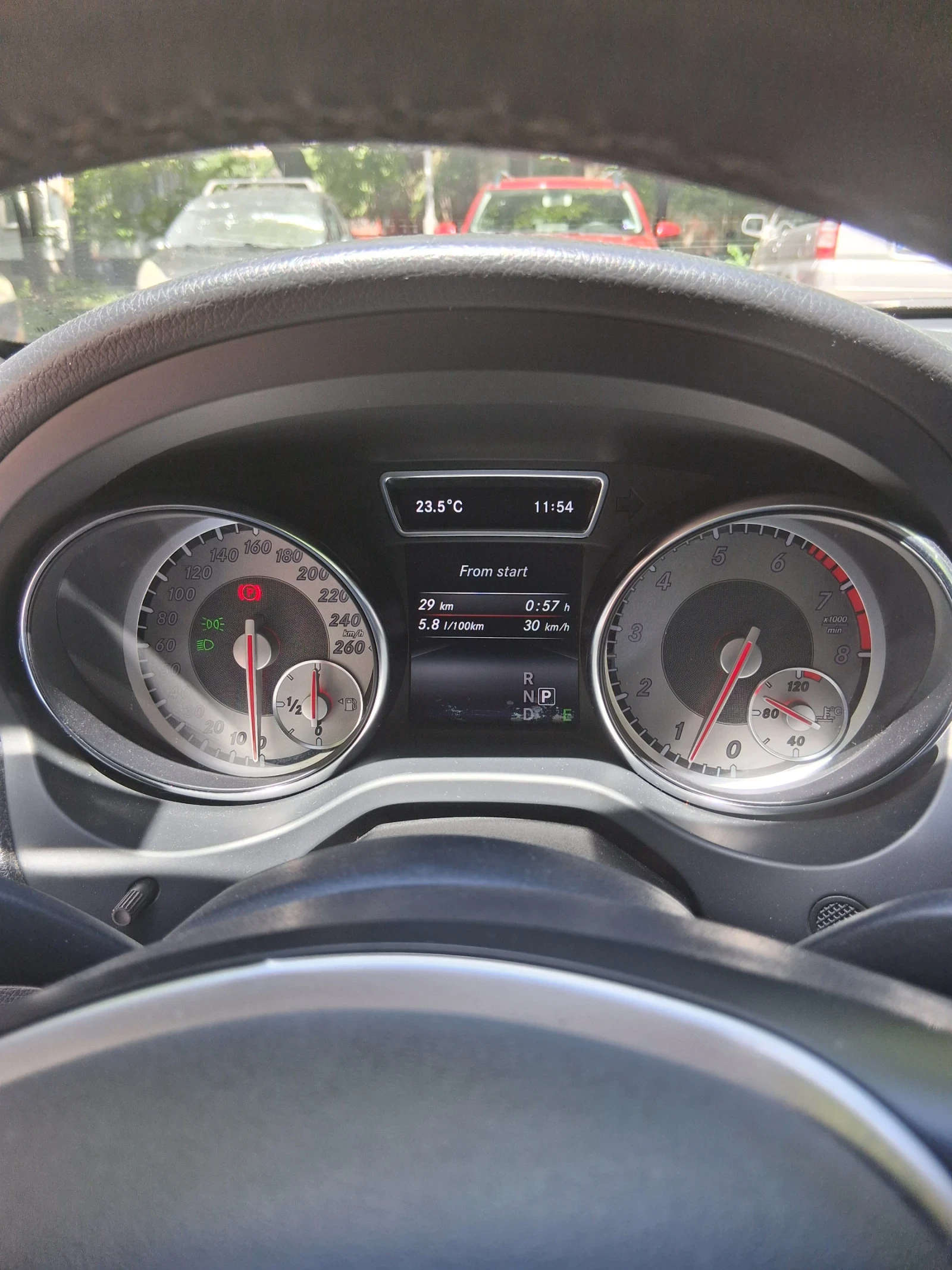 Mercedes-Benz CLA 200, снимка 6 - Автомобили и джипове - 54666655