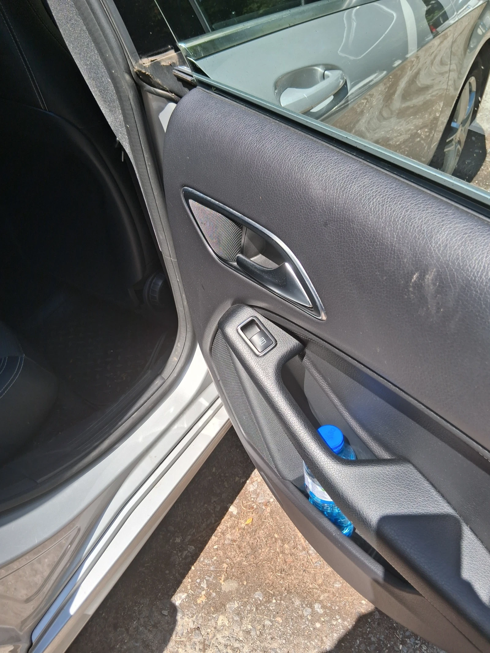 Mercedes-Benz CLA 200, снимка 11 - Автомобили и джипове - 54666655