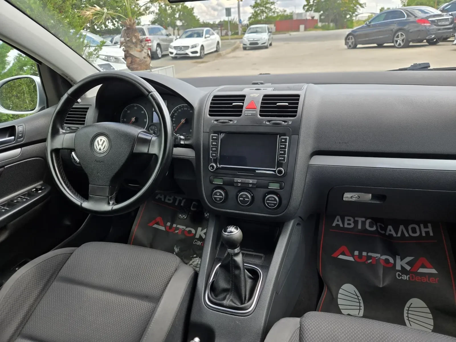 VW Golf 2.0TDI-140кс= 6СКОРОСТИ= НАВИ= ПАРКТРОНИК, снимка 13 - Автомобили и джипове - 55436233