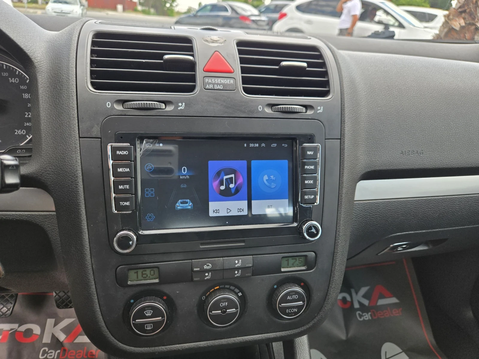 VW Golf 2.0TDI-140кс= 6СКОРОСТИ= НАВИ= ПАРКТРОНИК, снимка 16 - Автомобили и джипове - 55436233