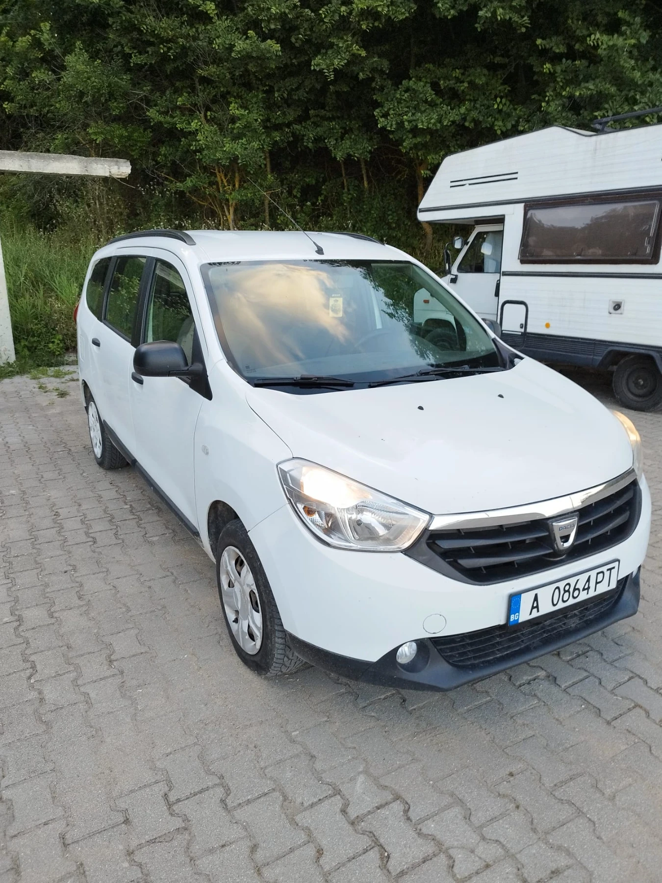 Dacia Lodgy 1.6i ГАЗ, снимка 7 - Автомобили и джипове - 55598542