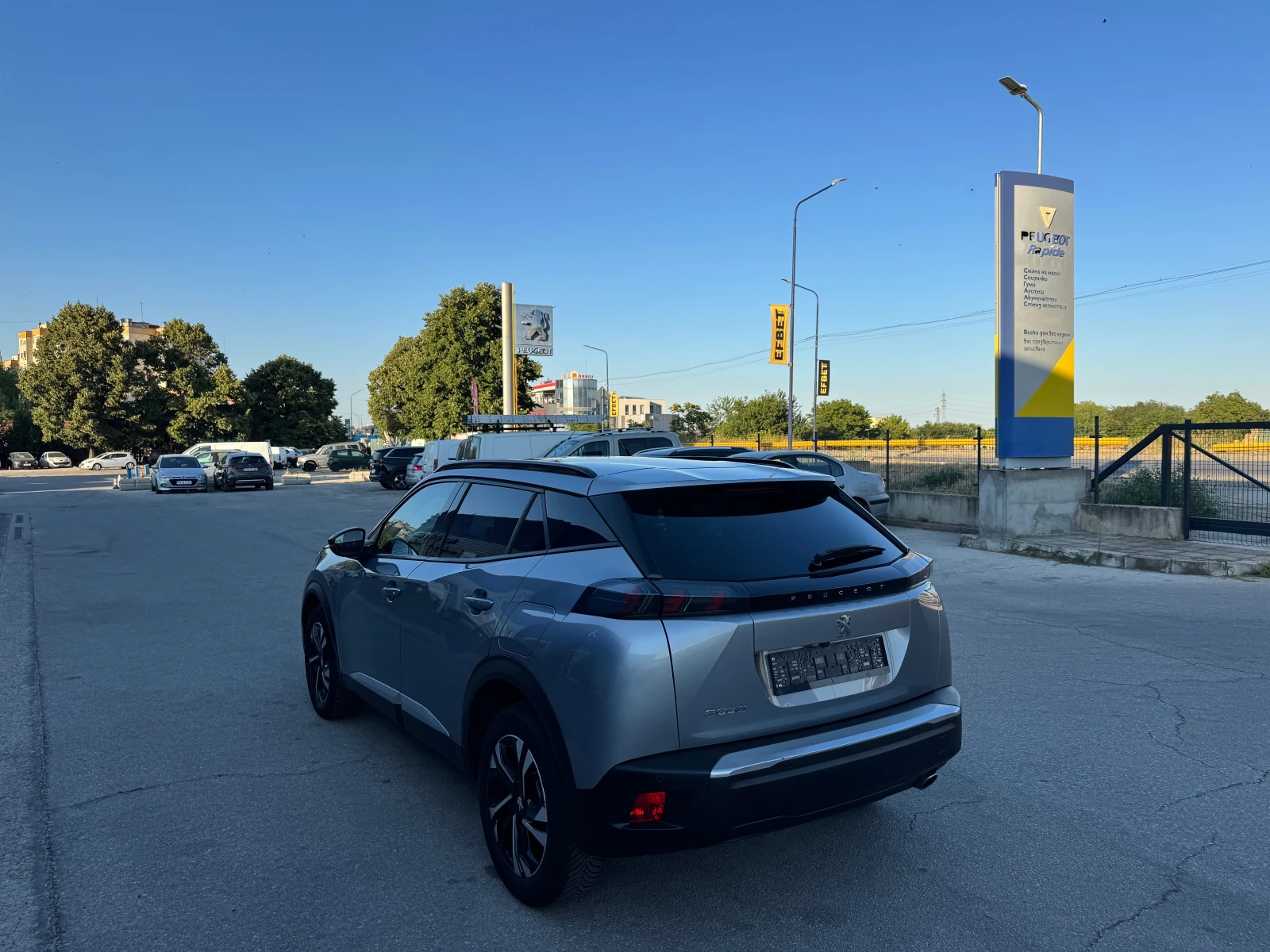 Peugeot 2008 1.5 HDI Allure avtomat, снимка 6 - Автомобили и джипове - 55694805
