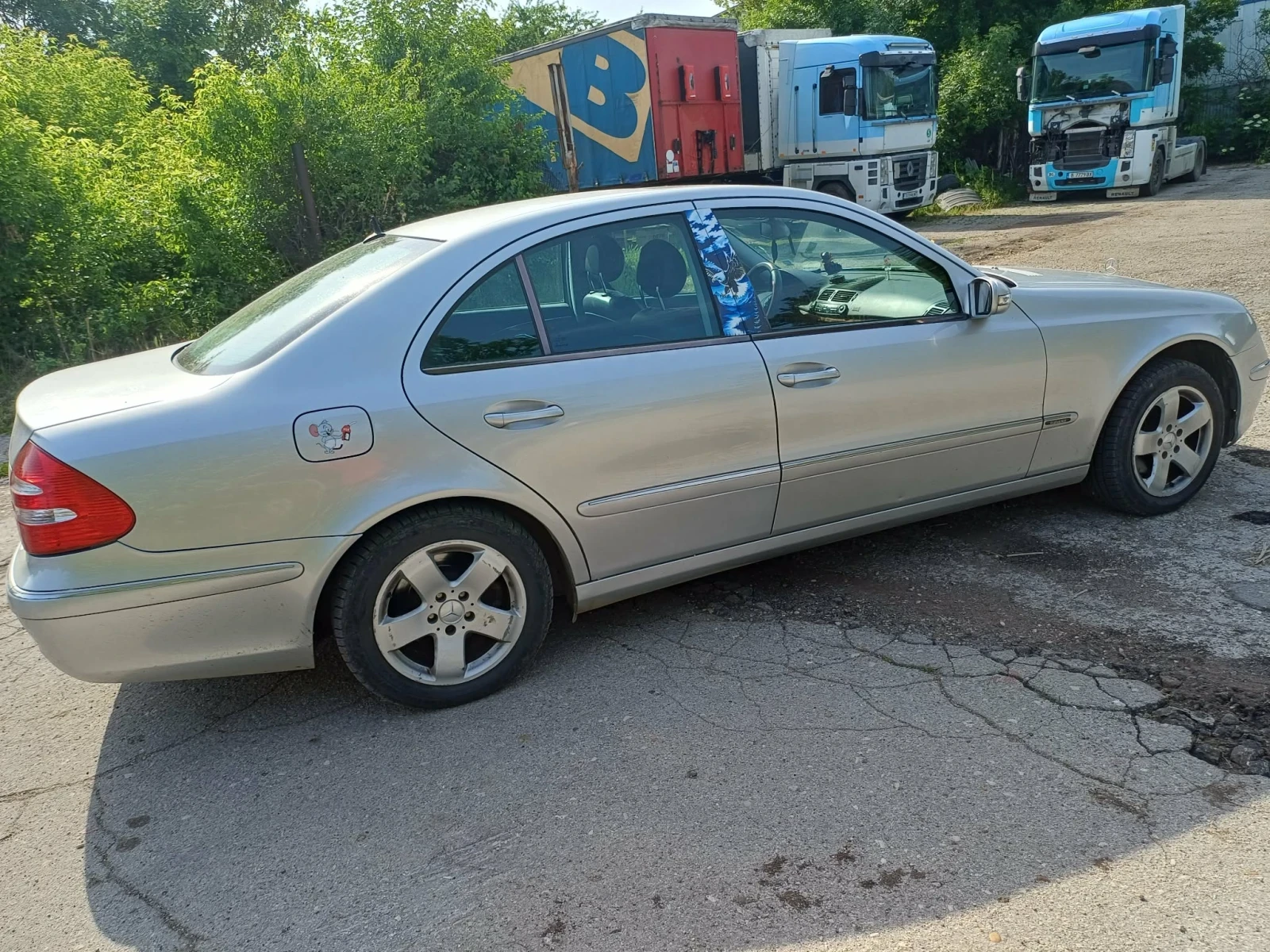 Mercedes-Benz E 320, снимка 2 - Автомобили и джипове - 55959035