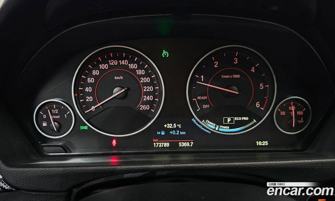 BMW 320 320d M Performence Edition, снимка 8 - Автомобили и джипове - 56156588