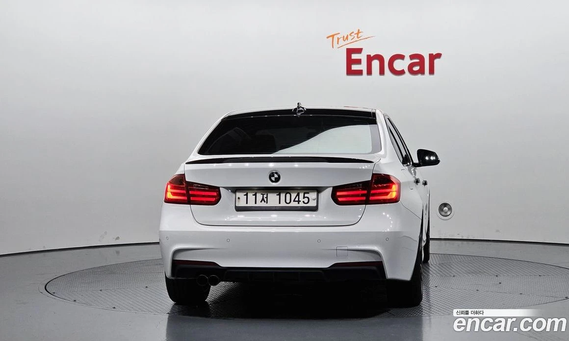 BMW 320 320d M Performence Edition, снимка 4 - Автомобили и джипове - 56156588