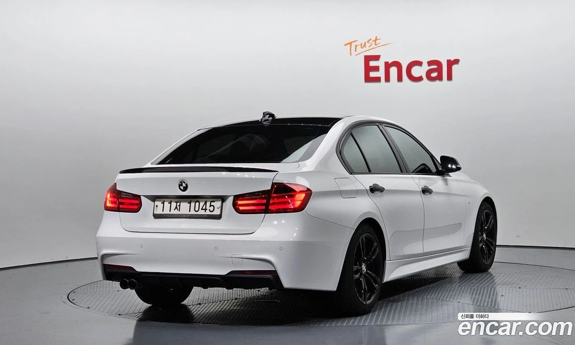 BMW 320 320d M Performence Edition, снимка 2 - Автомобили и джипове - 56156588