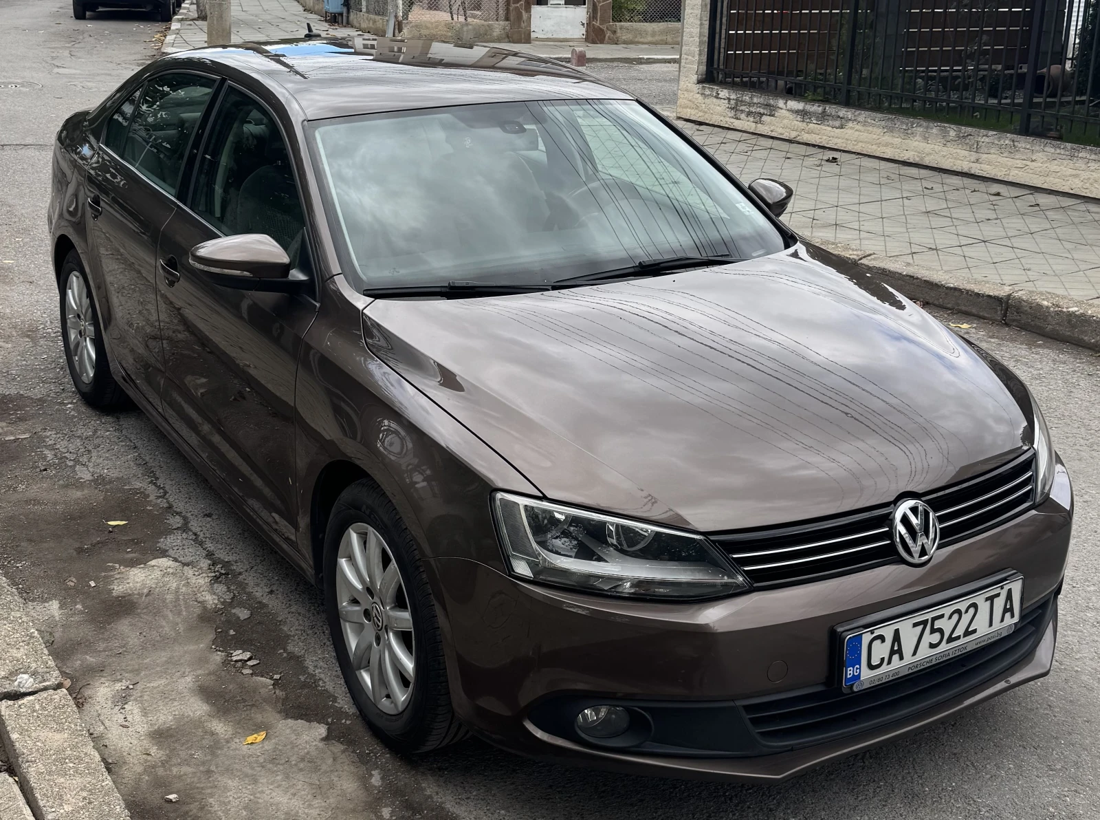 VW Jetta 1.2 TSI (105 кс), снимка 2 - Автомобили и джипове - 56244230