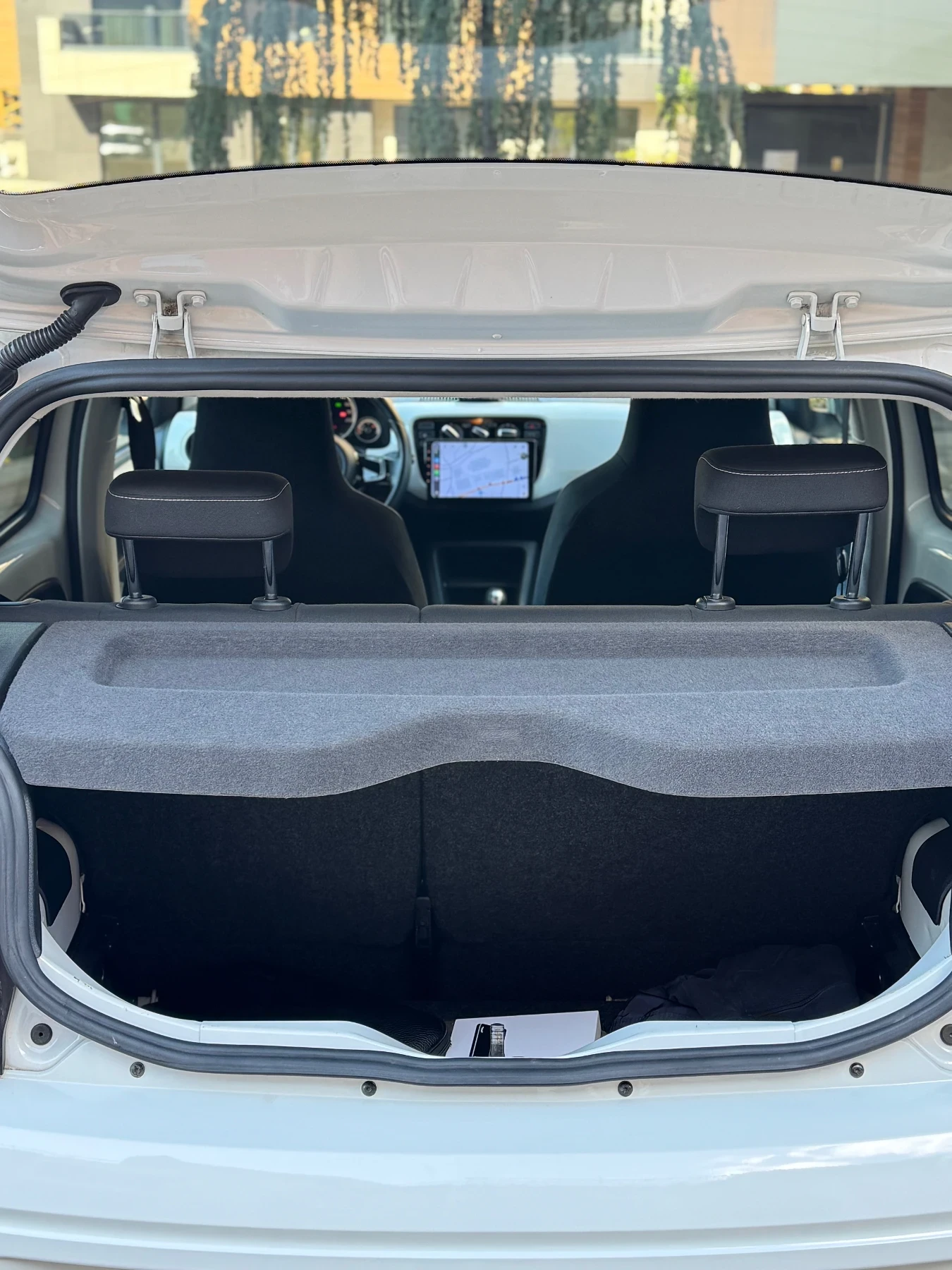 VW Up Автоматик, снимка 7 - Автомобили и джипове - 56315536