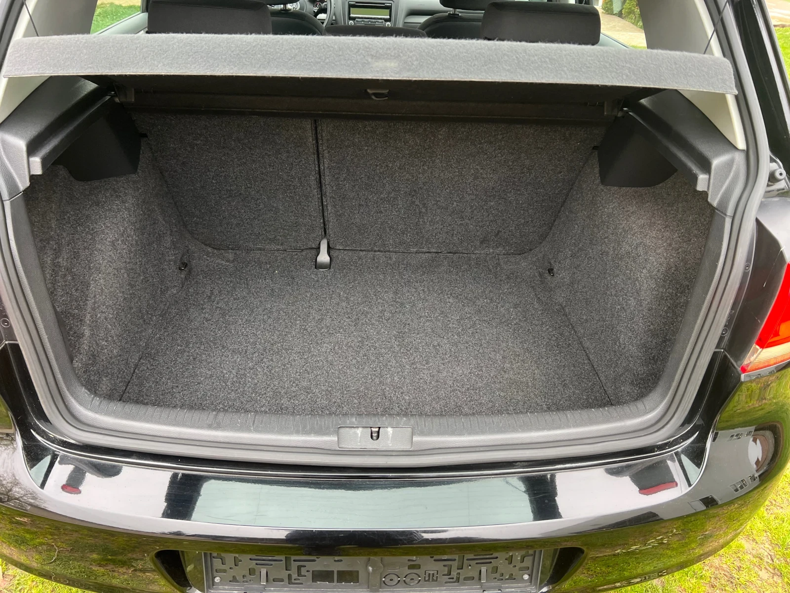 VW Golf 1.6 TDI, снимка 13 - Автомобили и джипове - 56518581
