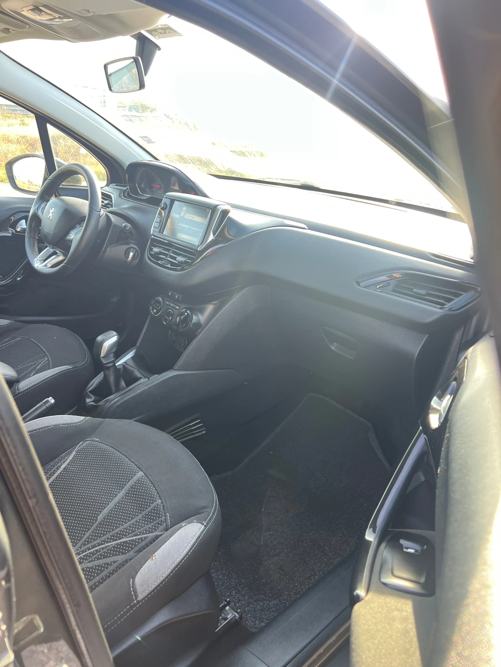 Peugeot 208 1.2i / ����� ���� / ������������ | Mobile.bg � ����������� 10