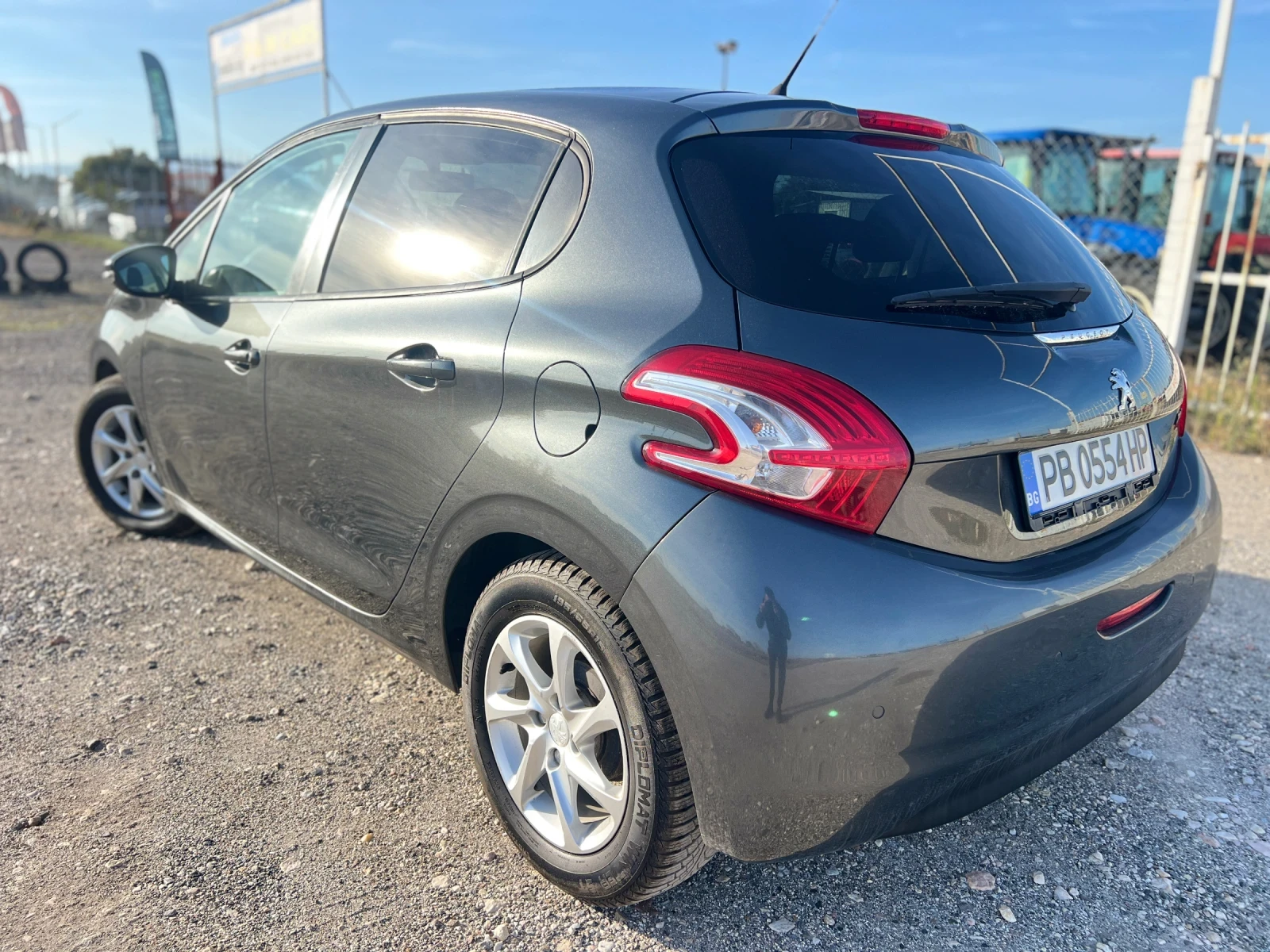 Peugeot 208 1.2i / ����� ���� / ������������ | Mobile.bg � ����������� 7