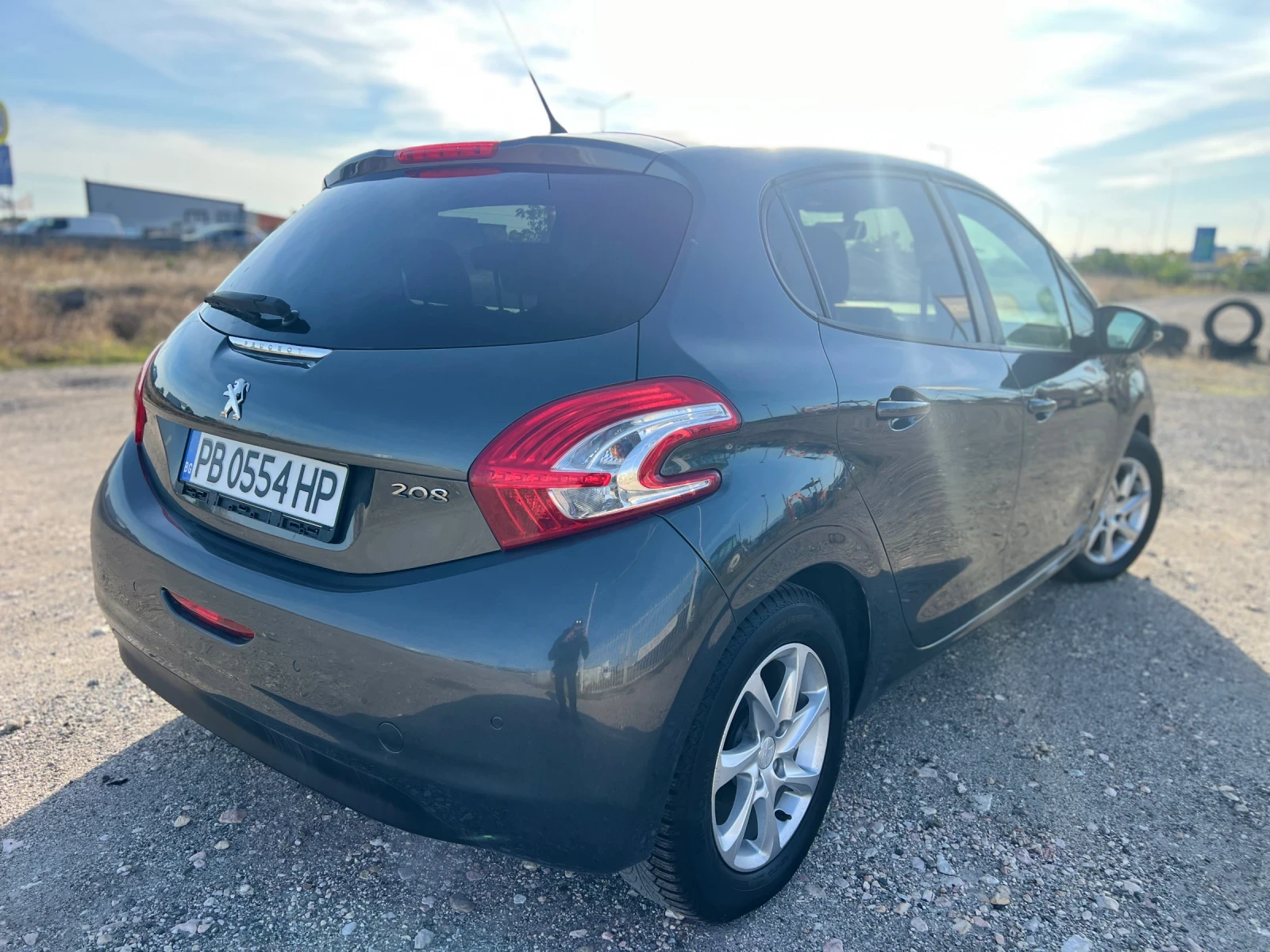Peugeot 208 1.2i / ����� ���� / ������������ | Mobile.bg � ����������� 5