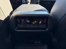 Toyota Land cruiser 2.8 D-4D = NEW = Lounge Гаранция, снимка 12