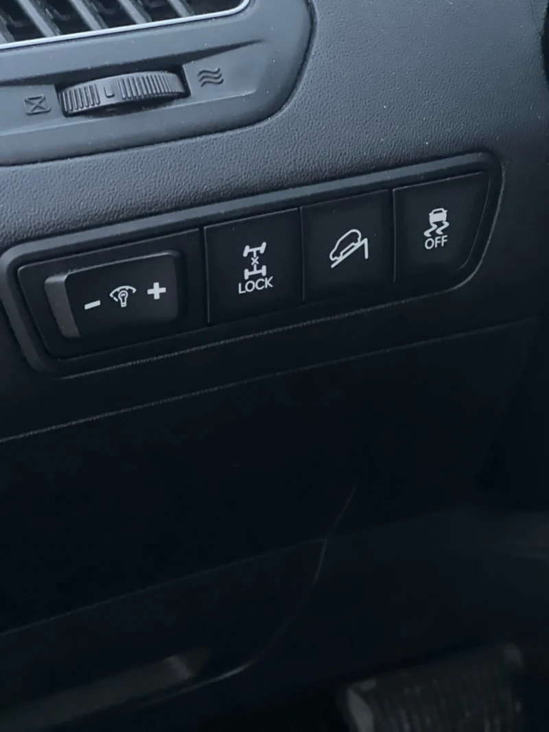 Hyundai IX35 2.0I, снимка 16 - Автомобили и джипове - 52358831