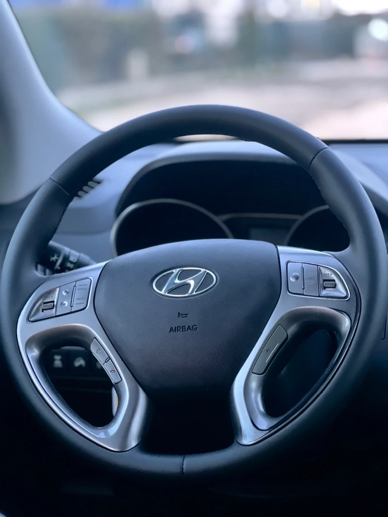 Hyundai IX35 2.0I, снимка 7 - Автомобили и джипове - 52358831
