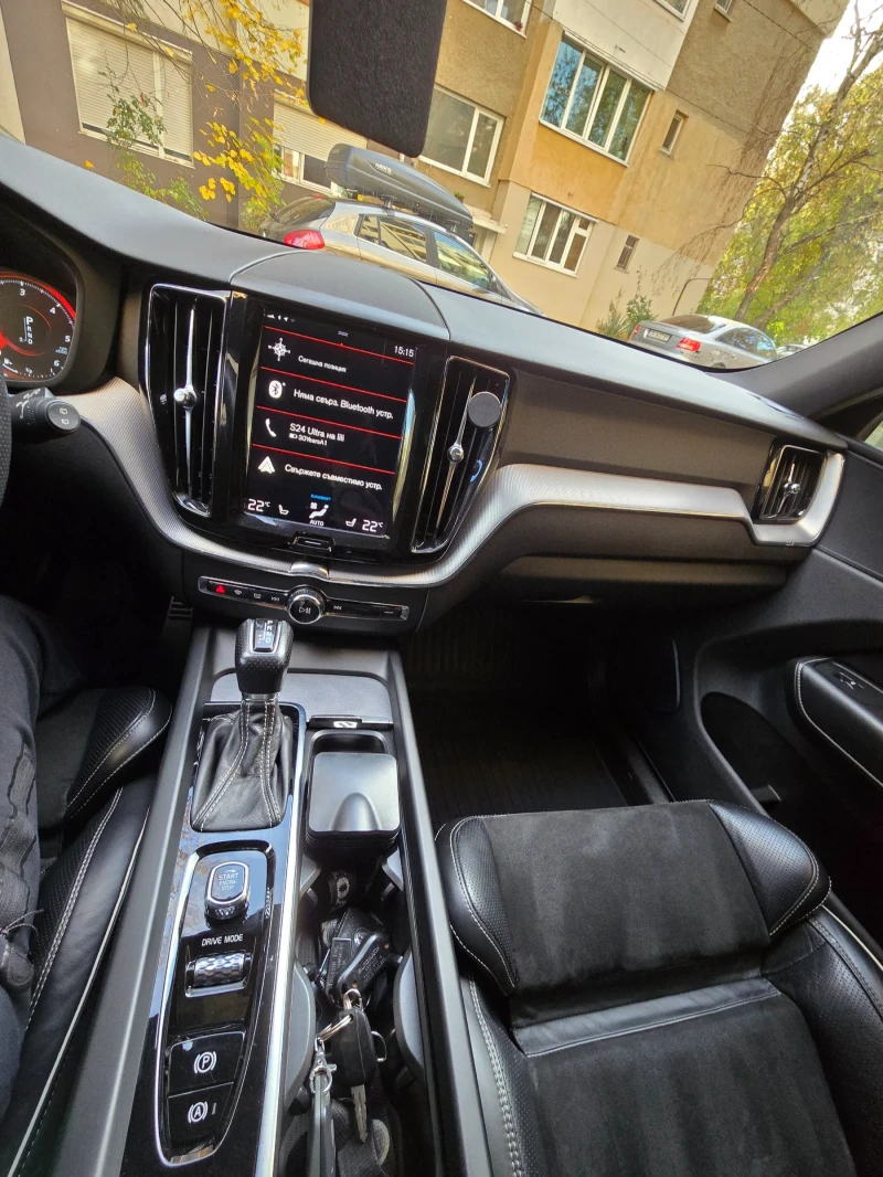 Volvo XC60 R-DESIGN, снимка 12 - Автомобили и джипове - 52487602