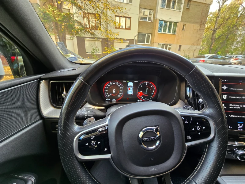 Volvo XC60 R-DESIGN, снимка 11 - Автомобили и джипове - 52487602