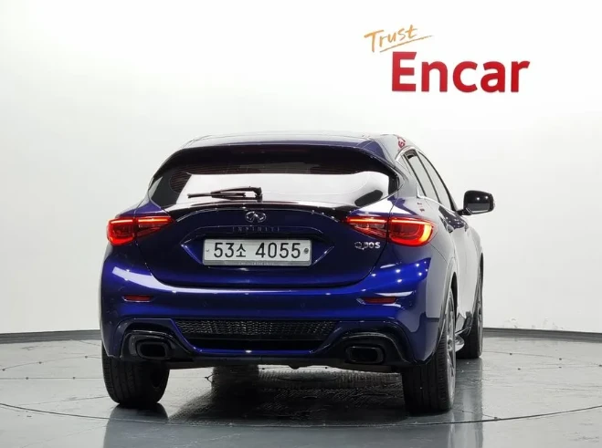 Infiniti Q30 2.0 Premium - изображение 4